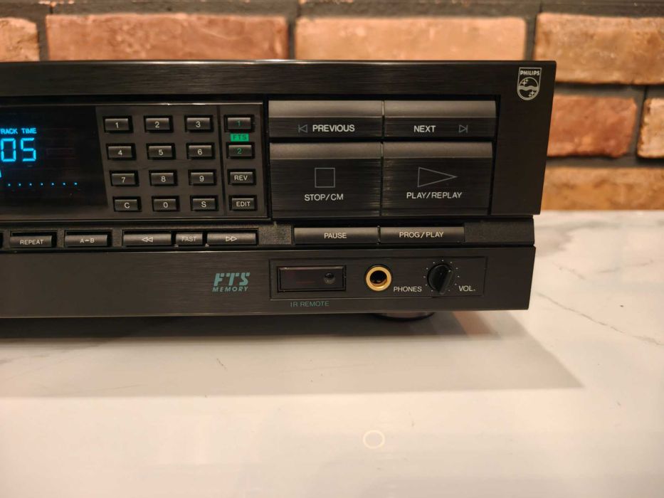 PHILIPS CD-824 ! Znakomity odtwarzacz CD ! Zadbany egzemplarz