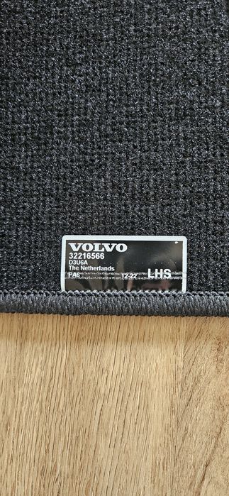 Oryginalne Dywaniki do Volvo XC60 II Komplet