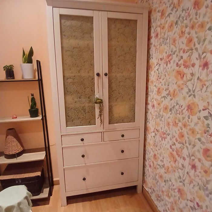 Cristaleira bem conservada