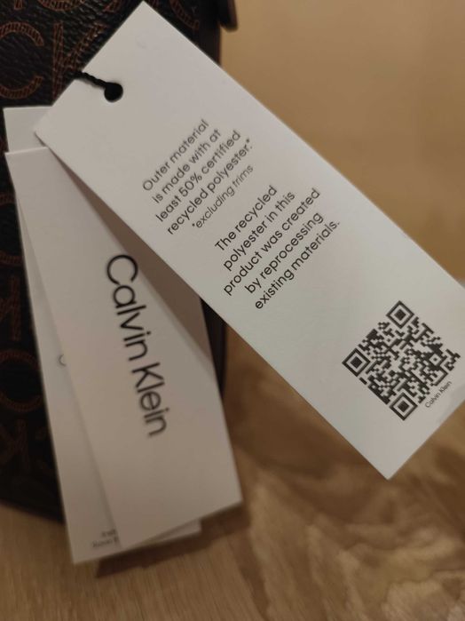 Torebka CALVIN KLEIN MUST XBODY MD

Torebka Calvin Klein must xbody MD