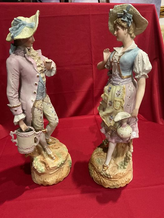 Escultura par figurines rococo style ,mais anúncios abaixo