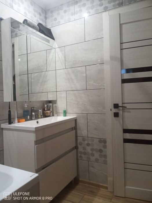 Продам  частину будинку  в центрі міста.