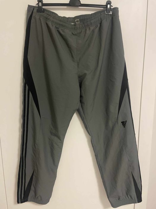 Szare męskie spodnie dresowe szelesty Adidas XXL