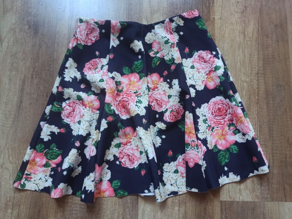 Kwiatowa spódnica rozmiar s