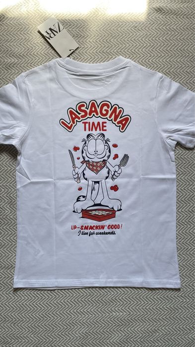 Футболки  ZARA белые с классным принтом