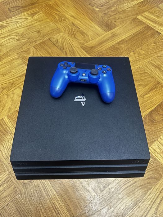 Sony PlayStation 4 Pro 1TB + DualShock