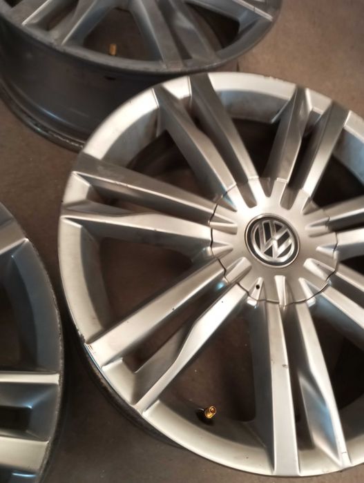Jogo Jantes 17 Originais VW Golf VII 5x112 5G0601025C "Dijon"