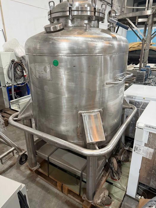 various 316 stainless steel vessels 1000l and 100ltr
