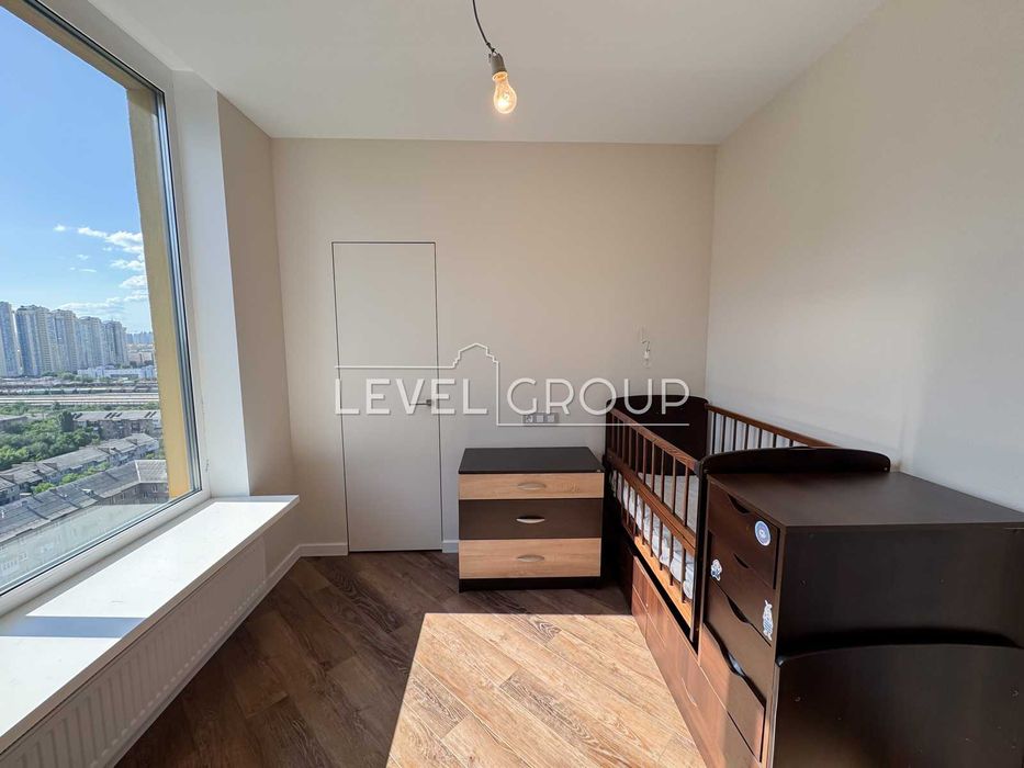 Продаж 3к квартири з авторським ремонтом у ЖК Метрополія Дарниця