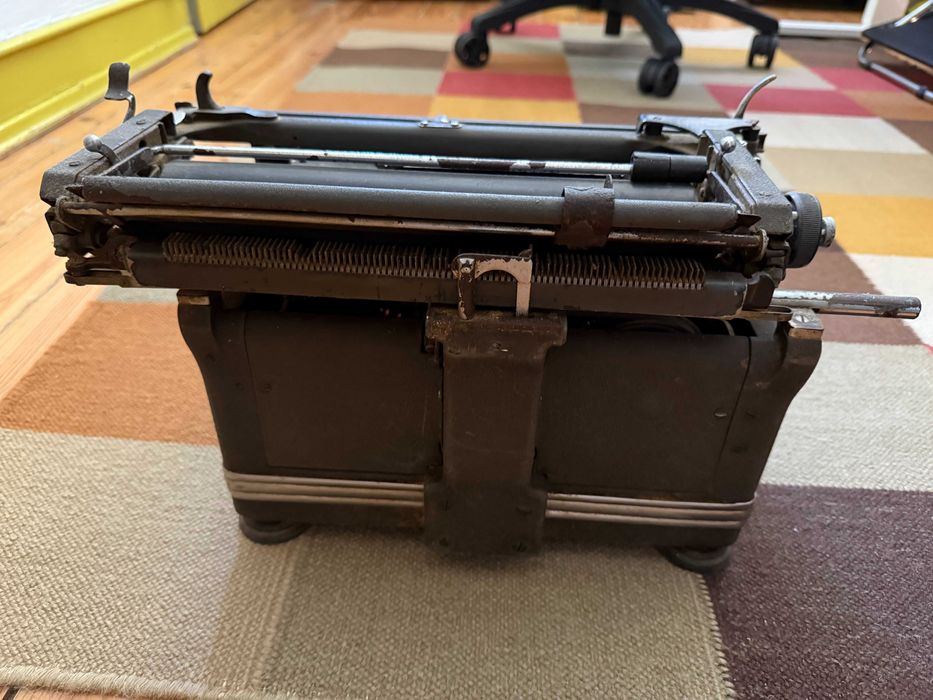 Máquina de Escrever Vintage Underwood – Em funcionamento!