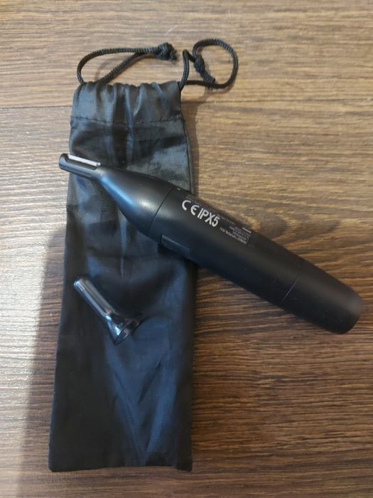 Машинка для стрижки,і машинка для стрижки брів бакенбардів.