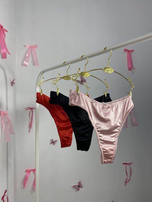 Атласні трусики шовкові трусики стрінги з принтами