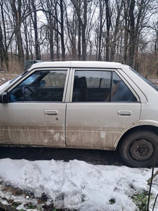 Продам Мазду 2.0