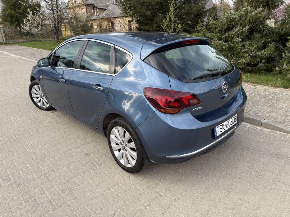 Opel Astra J 1.4 Turbo 140KM