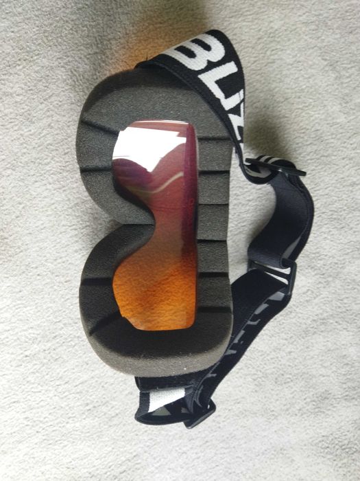 kask narciarski i gogle dziecięce