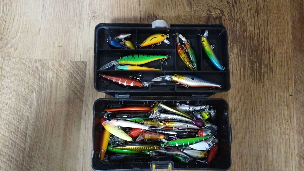 Воблеры 50шт , приманки, рыболовный набор  с коробкой