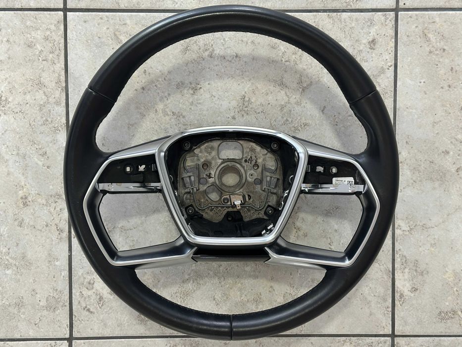 Volante Audi A6 (C8)