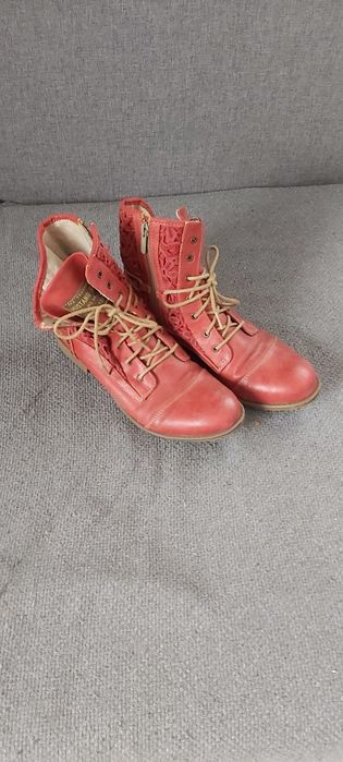 Buty ażurowe Mustang 39 25 cm