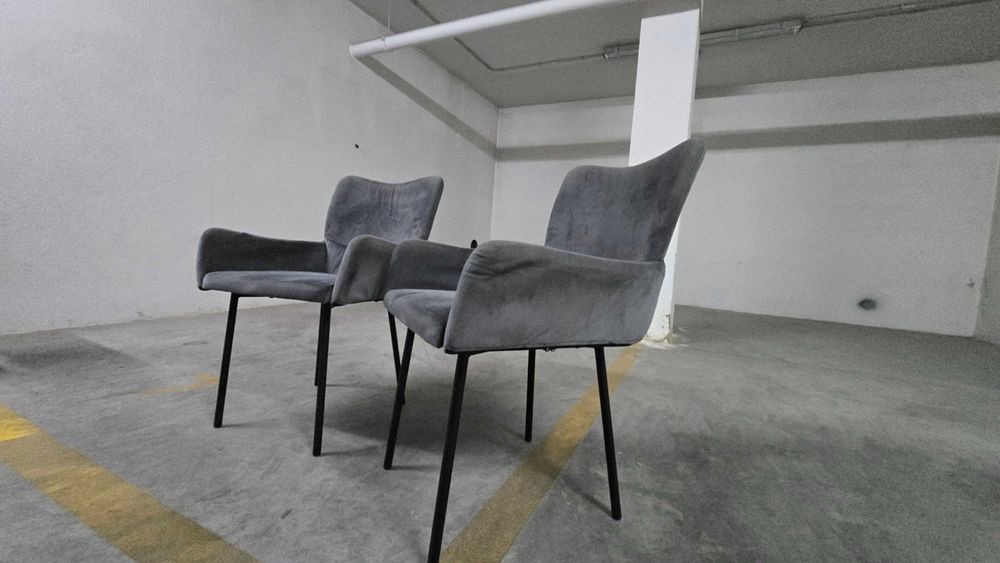 Conjunto de 2 Cadeiras de Escritório / Secretária em Veludo Cinzento – Giratórias