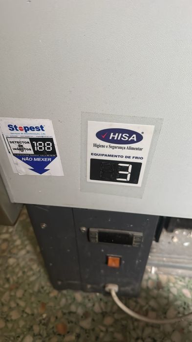 Vitrine  Mafirol frio.