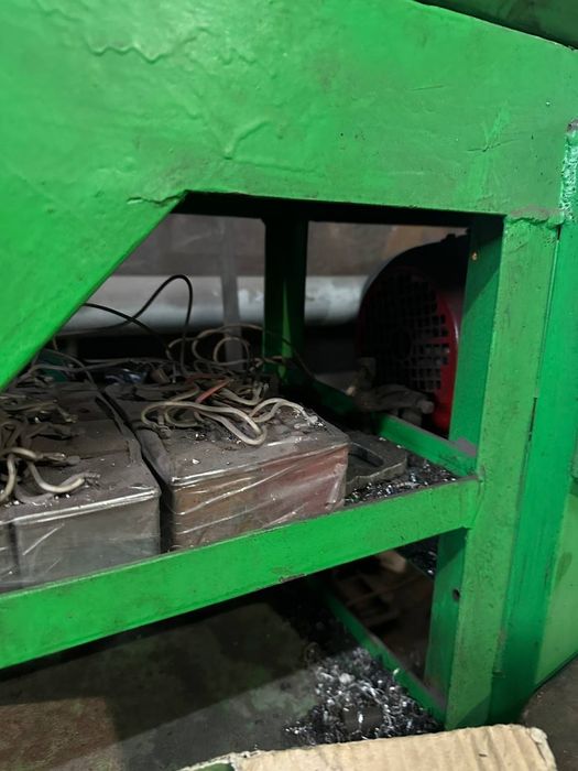 Продам токарний станок тв-16