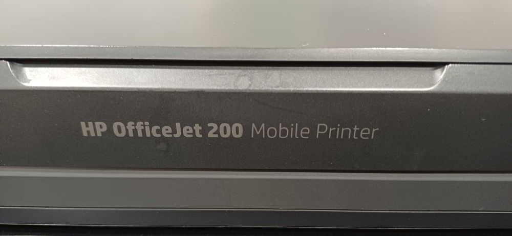Impressora HP OfficeJet 200 Mobile (Multifunções) + Mala de transporte