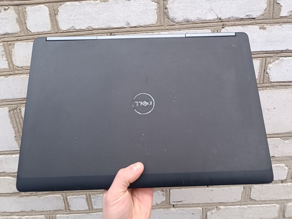 16гб відеокарта ігровий ноутбук DELL (i7 7820HQ/32/512/P5000 16GB)