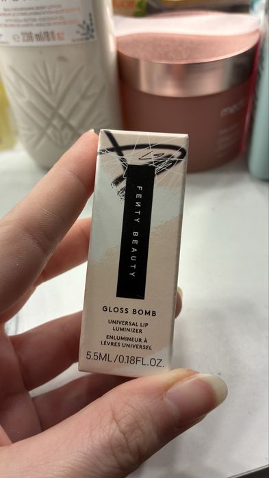 Fenty beauty gloss bomb blyszczyk do ust 5,5ml