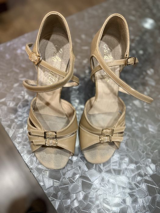 Туфлі для бальних танців (латина)