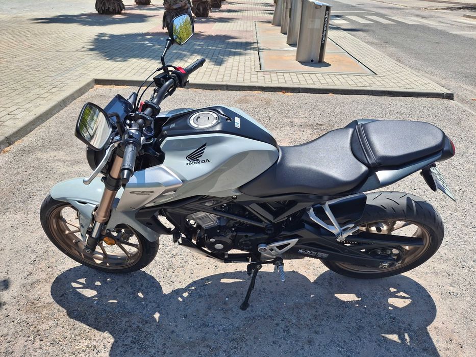 Honda CB125R 2022
