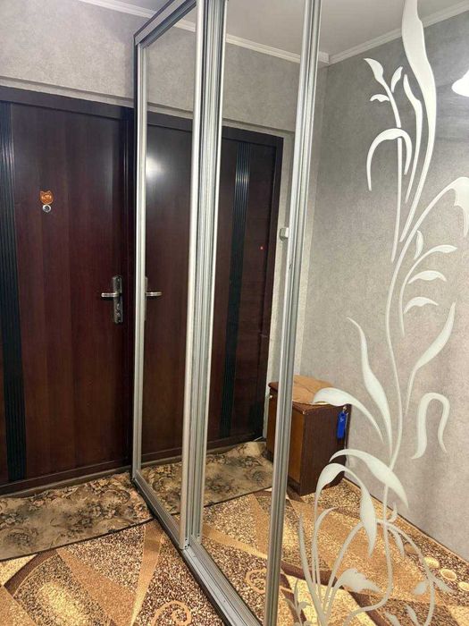 Продам 2-кімнатну квартиру в Черкаському