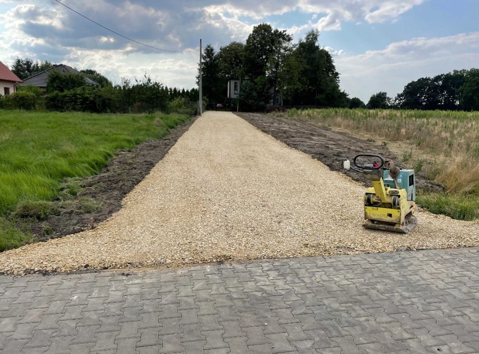 Układanie kostki brukowej, prace  ziemne, utwardzanie placy