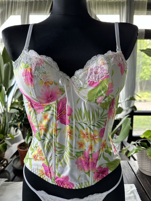 Komplet pół gorset r. 75C oraz stringi r. S