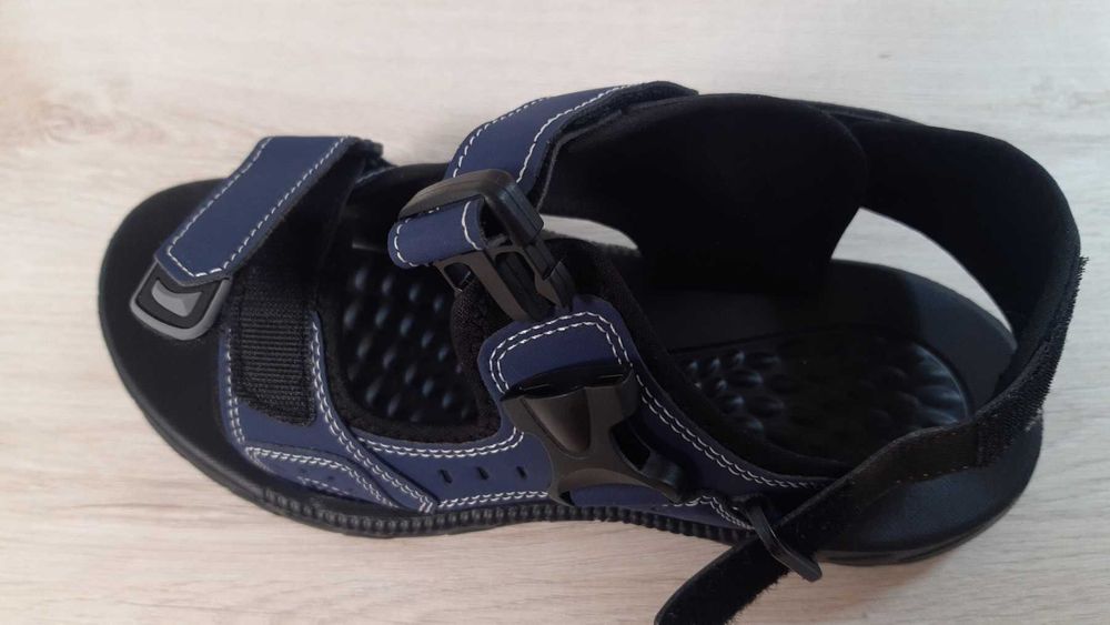 Сандалии, босоножки