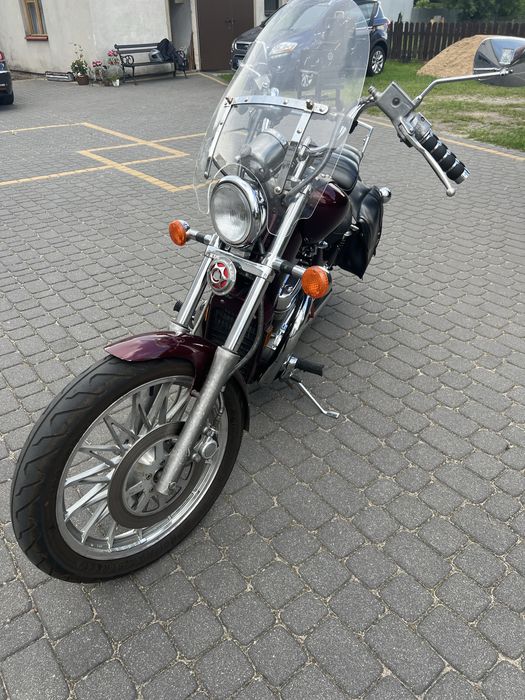 Suzuki Intruder VS700