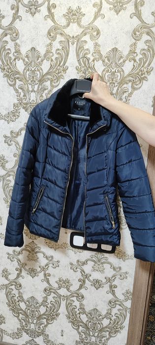 Продам куртку дем сезону