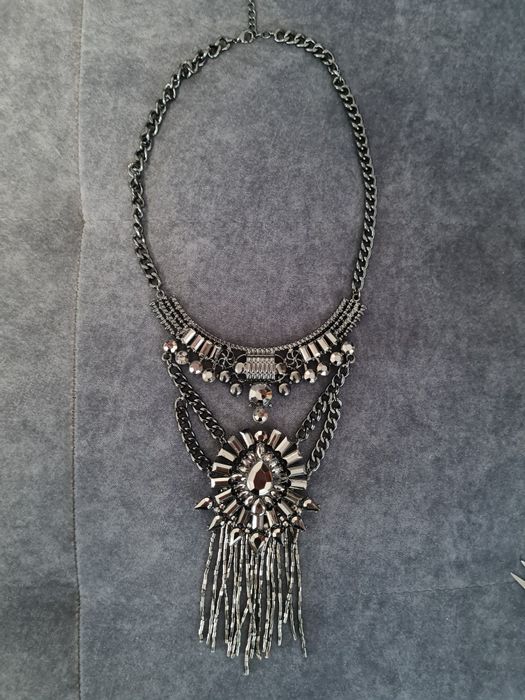 Piękny ciężki naszyjnik w kolorze ciemnego srebra/grafitu