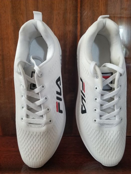 Кроссовки Fila, белые
