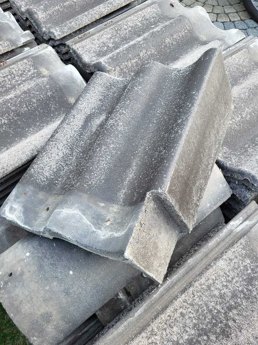 Dachówki betonowe celtyckie BRASS