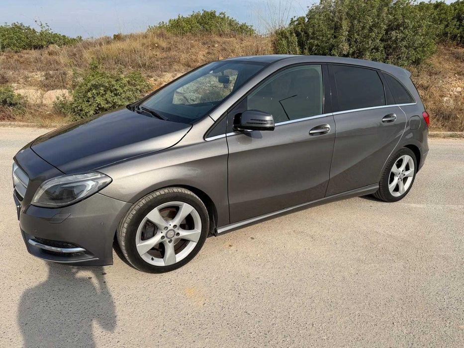 Mercedes-Benz B 180 — fotografia 3