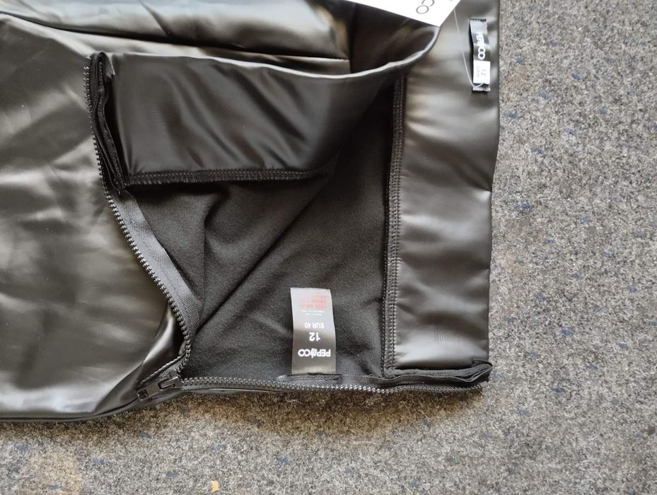 Новые леггинсы лосины еко кожа разм..М-L/14