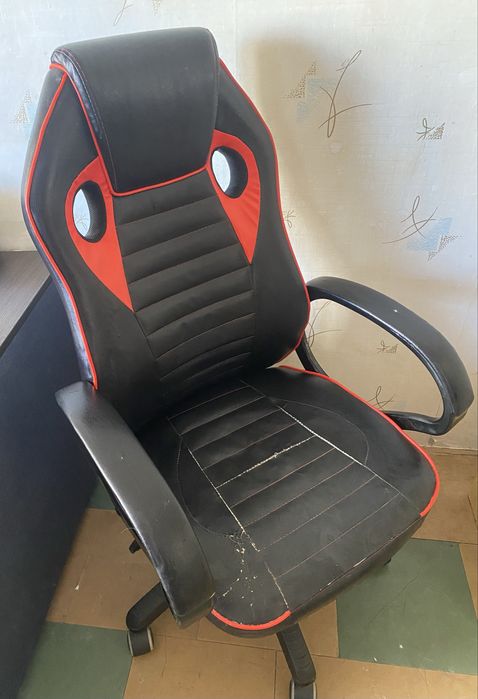 Компьютерное кресло