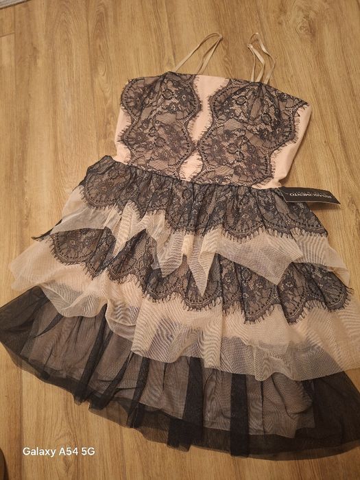 Sukienka koronkowa tiul