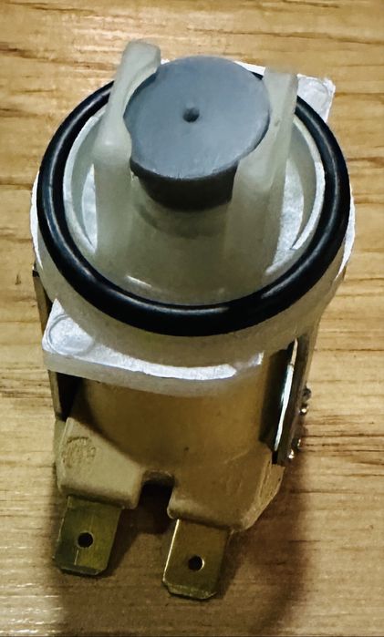 Elektrozawór zmywarki elektrolux