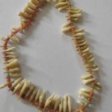 Stary naszyjnik plemienny Afryka naturalne zęby