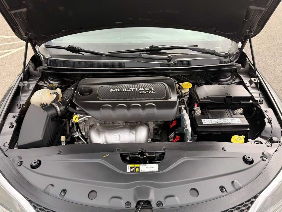 Chrysler 200 S      2015
