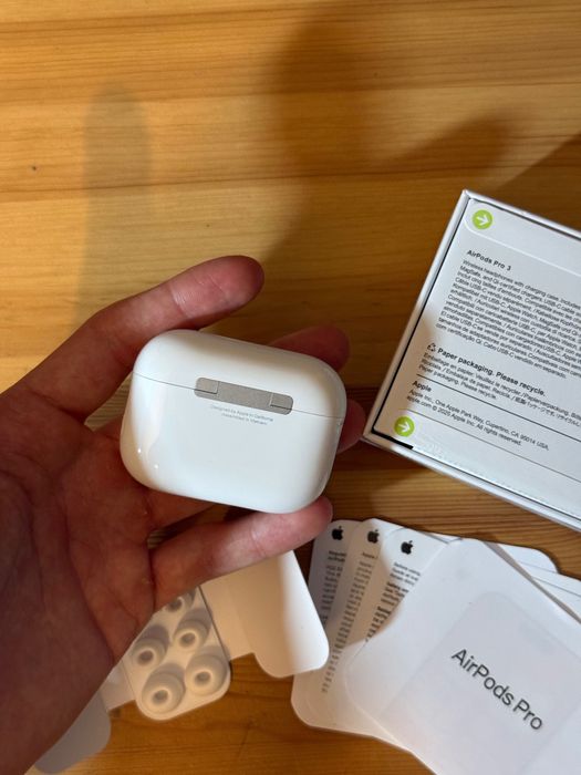 Навушники AirPods Pro 3