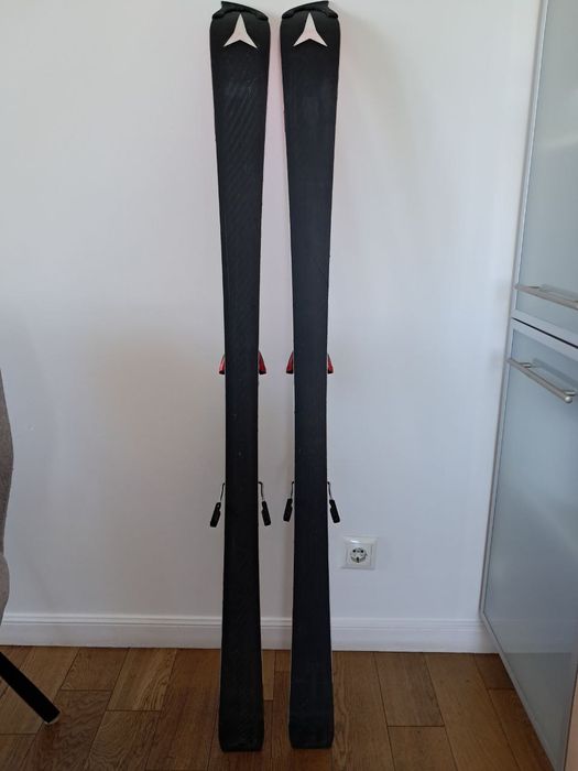 Лыжи Atomic СЛАЛОМ