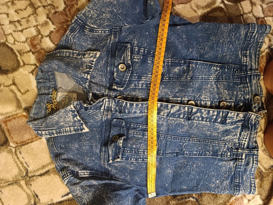 Джинсова куртка для дівчинки