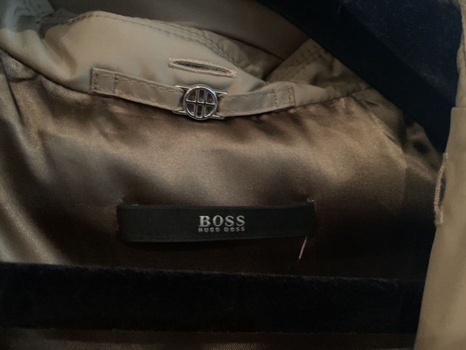 Casaco Hugo Boss impermeável e pêlo verdadeiro